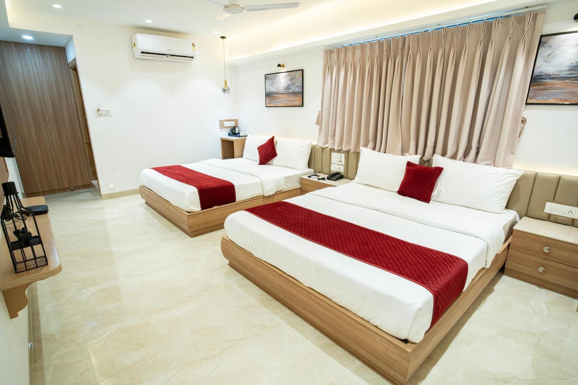 Hotel The Grand Murli Surat Exterior photo
